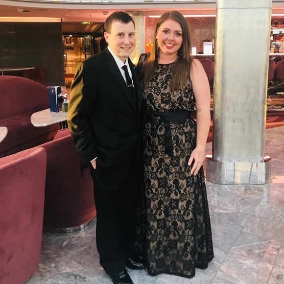 Meet your Posher, Holly - Picture 2 of 6